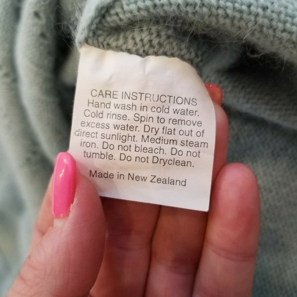 Fuzzy Royal Angora New Zealand Blue Lambswool - Picture 10 of 10